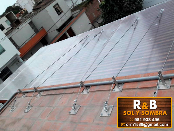 fabricación e instalación de escaleras de madera, techos de madera, techos sol y sombra, techos colgantes