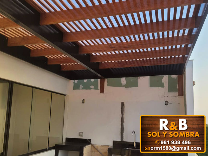 fabricación e instalación de escaleras de madera, techos de madera, techos sol y sombra, techos colgantes