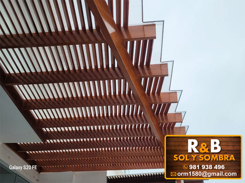 fabricación e instalación de escaleras de madera, techos de madera, techos sol y sombra, techos colgantes