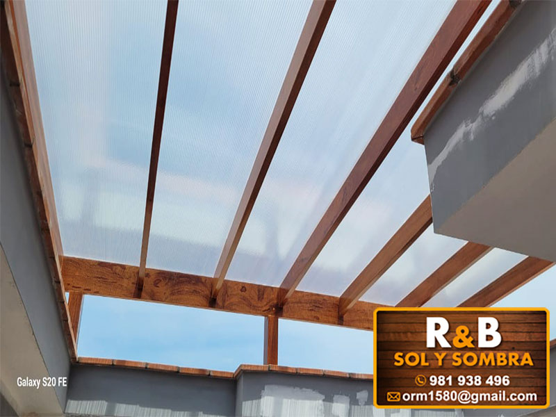 fabricación e instalación de escaleras de madera, techos de madera, techos sol y sombra, techos colgantes